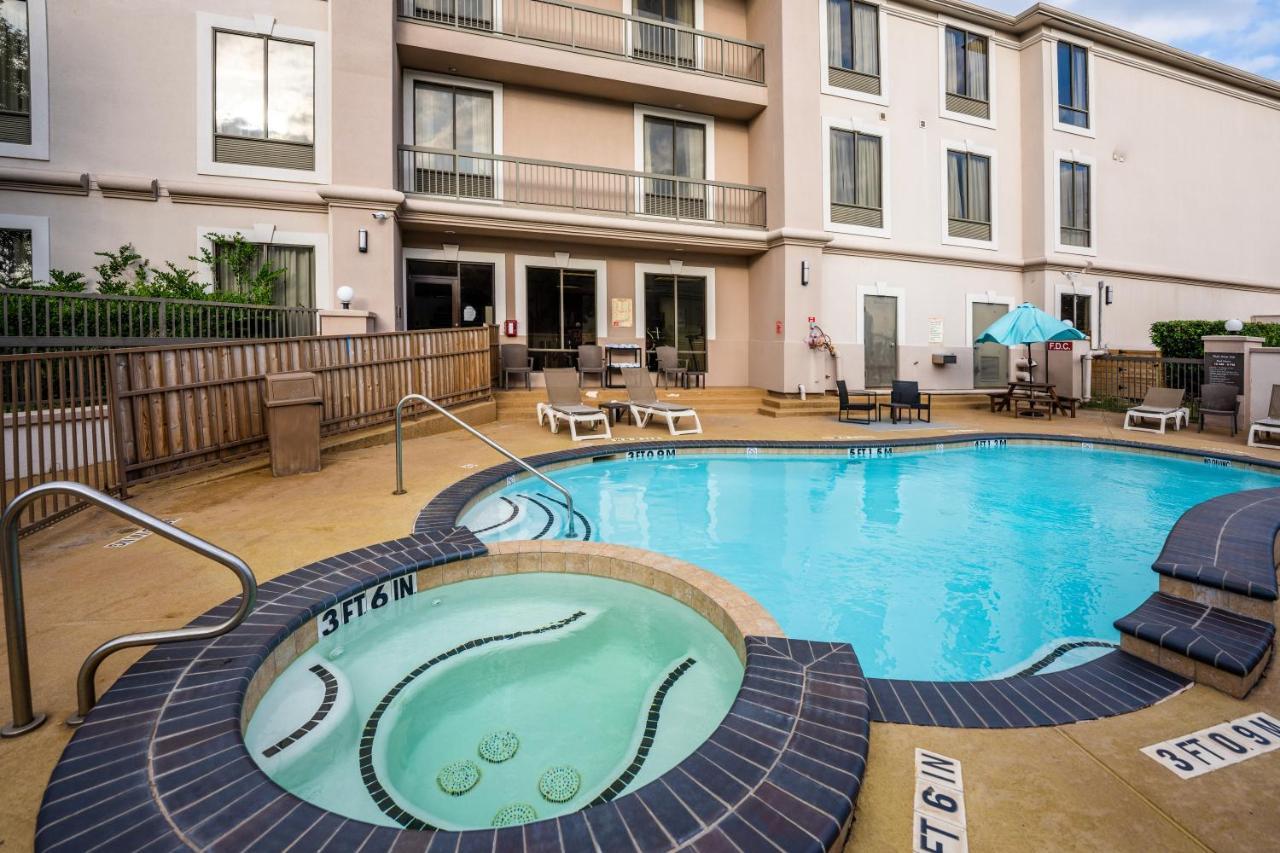 Comfort Suites Houston West At Clay Road Exteriör bild