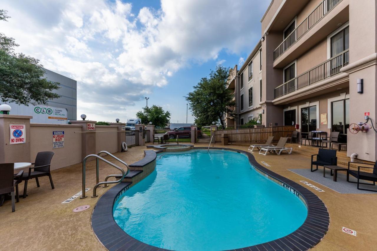 Comfort Suites Houston West At Clay Road Exteriör bild