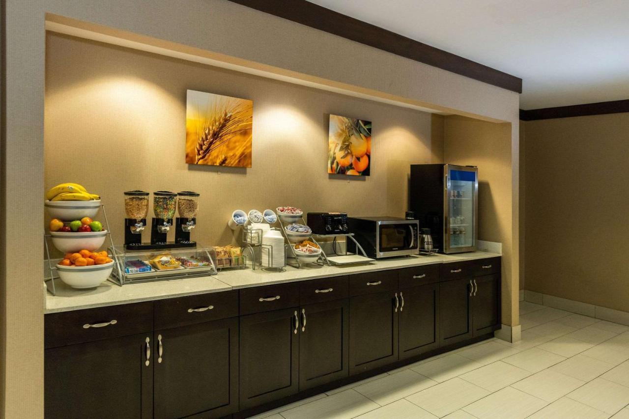 Comfort Suites Houston West At Clay Road Exteriör bild