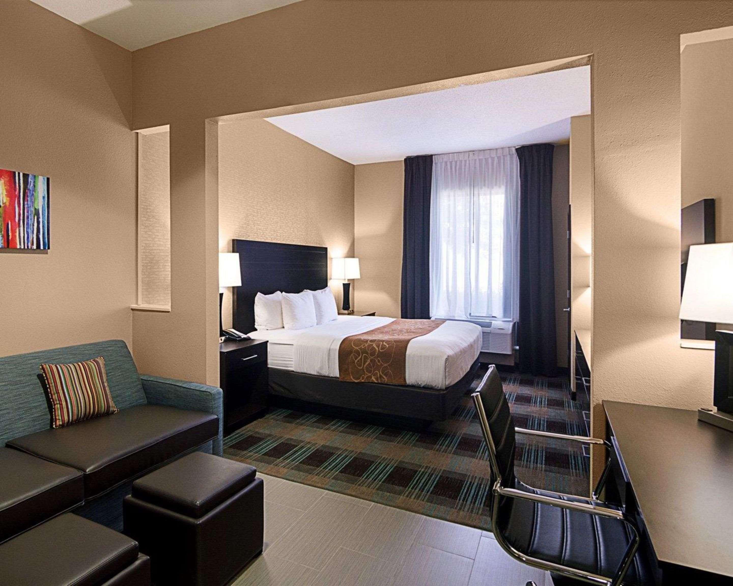 Comfort Suites Houston West At Clay Road Exteriör bild